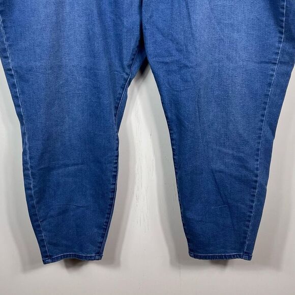 Forever 21+ Skinny Stretch Crop Jeans - Picture 3 of 11